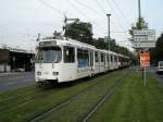 Eine Doppeltraktion aus DWAG-GT8SU der Dsseldorfer Rheinbahn ist am 30.09.2004 am Hauptbahnhof in Neuss unterwegs.